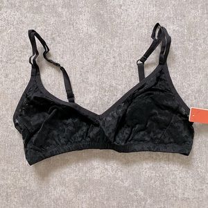 Black lace bra